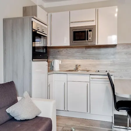 Cozy Coastal Escape With Garden Gross Schwansee