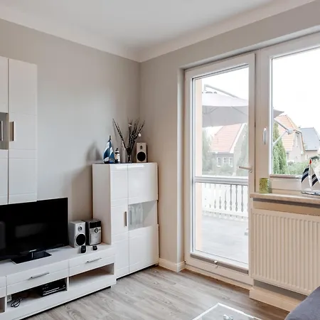 Cozy Coastal Escape With Garden Apartment *