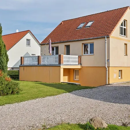 Cozy Coastal Escape With Garden Apartment *